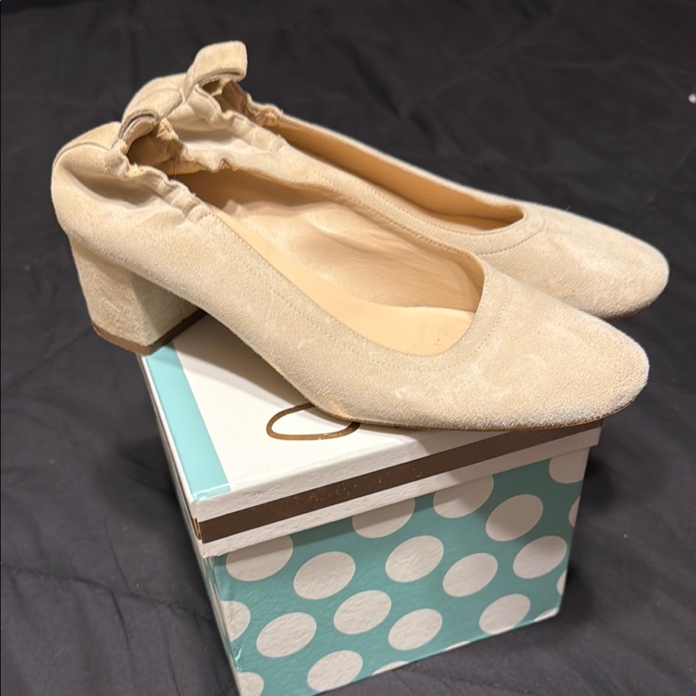 Everlane Cream Heels Minimalist Design